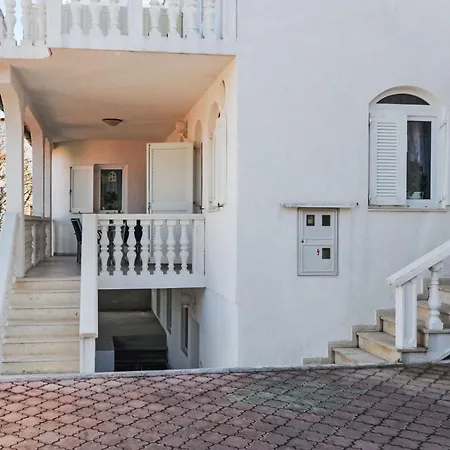 Jako-5 By Interhome דירה *